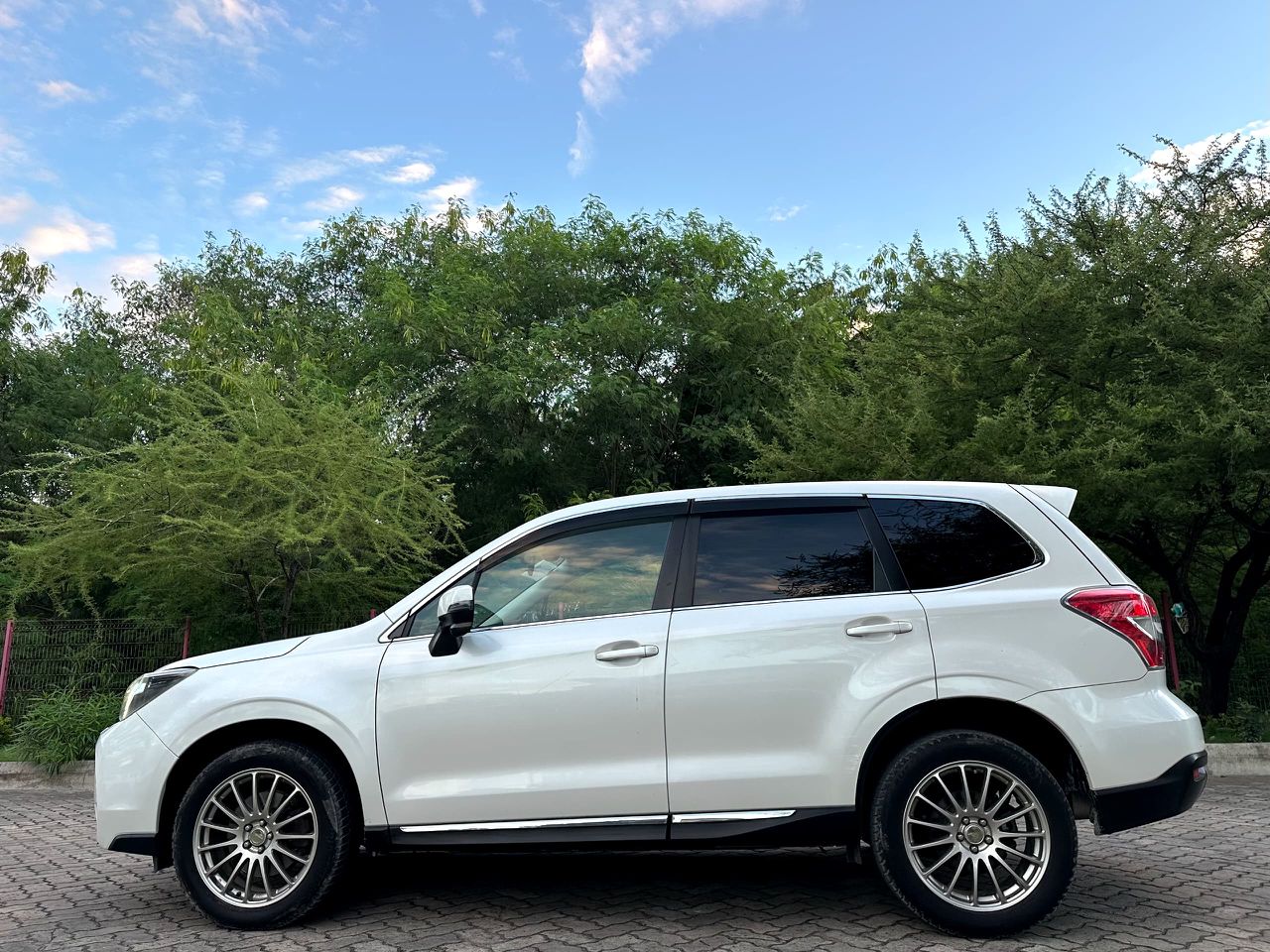 SUBARU FORESTER thumbnail 7